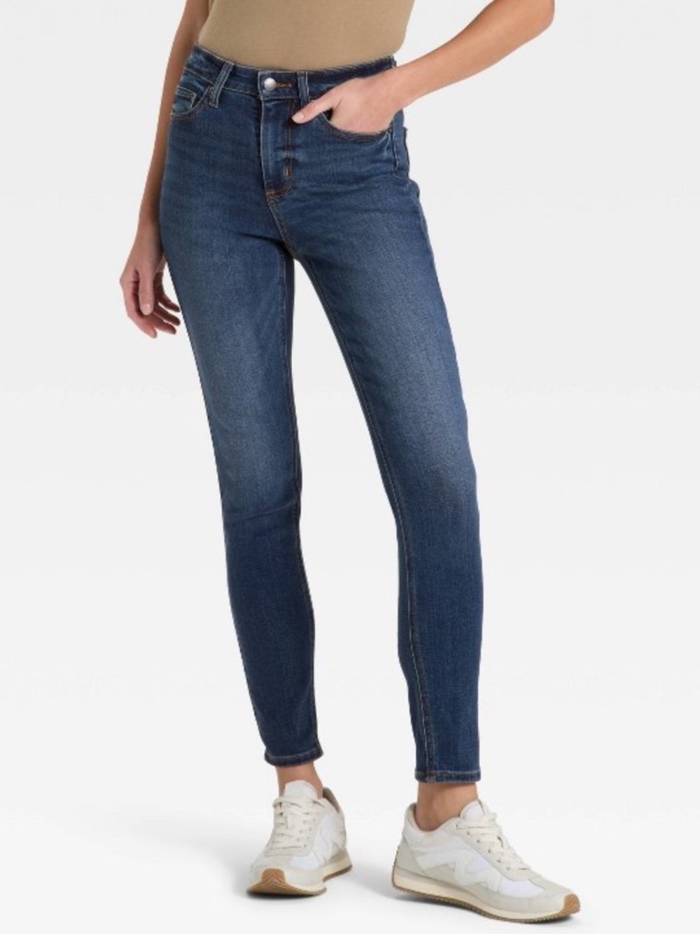 Universal Thread Women’s Curvy Skinny Mid Rise Medium Wash Blue Denim Jeans 8